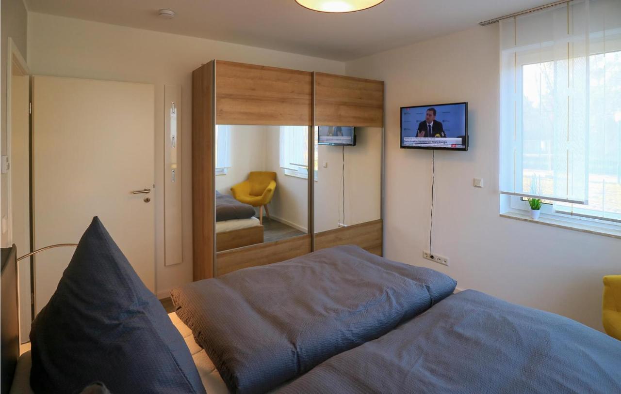 2 Bedroom Cozy Apartment In Рехлін Екстер'єр фото