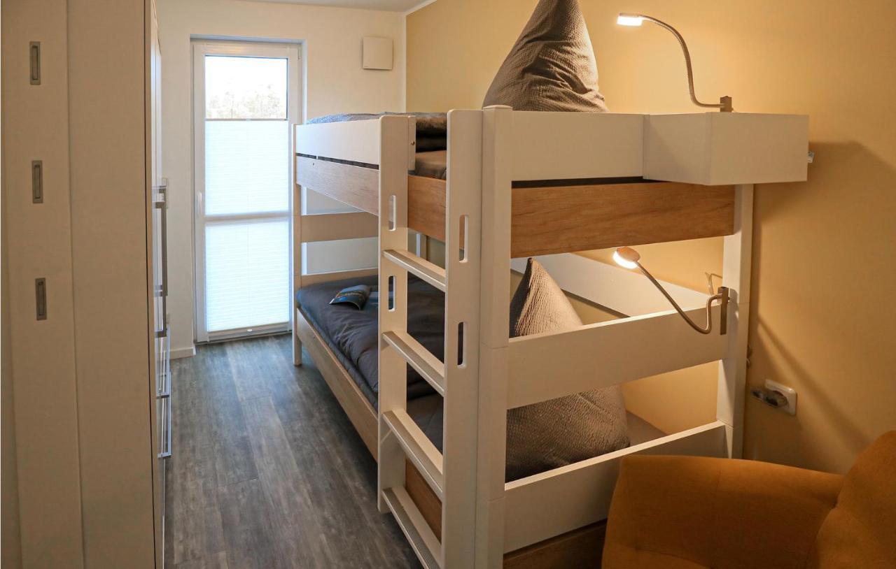 2 Bedroom Cozy Apartment In Рехлін Екстер'єр фото
