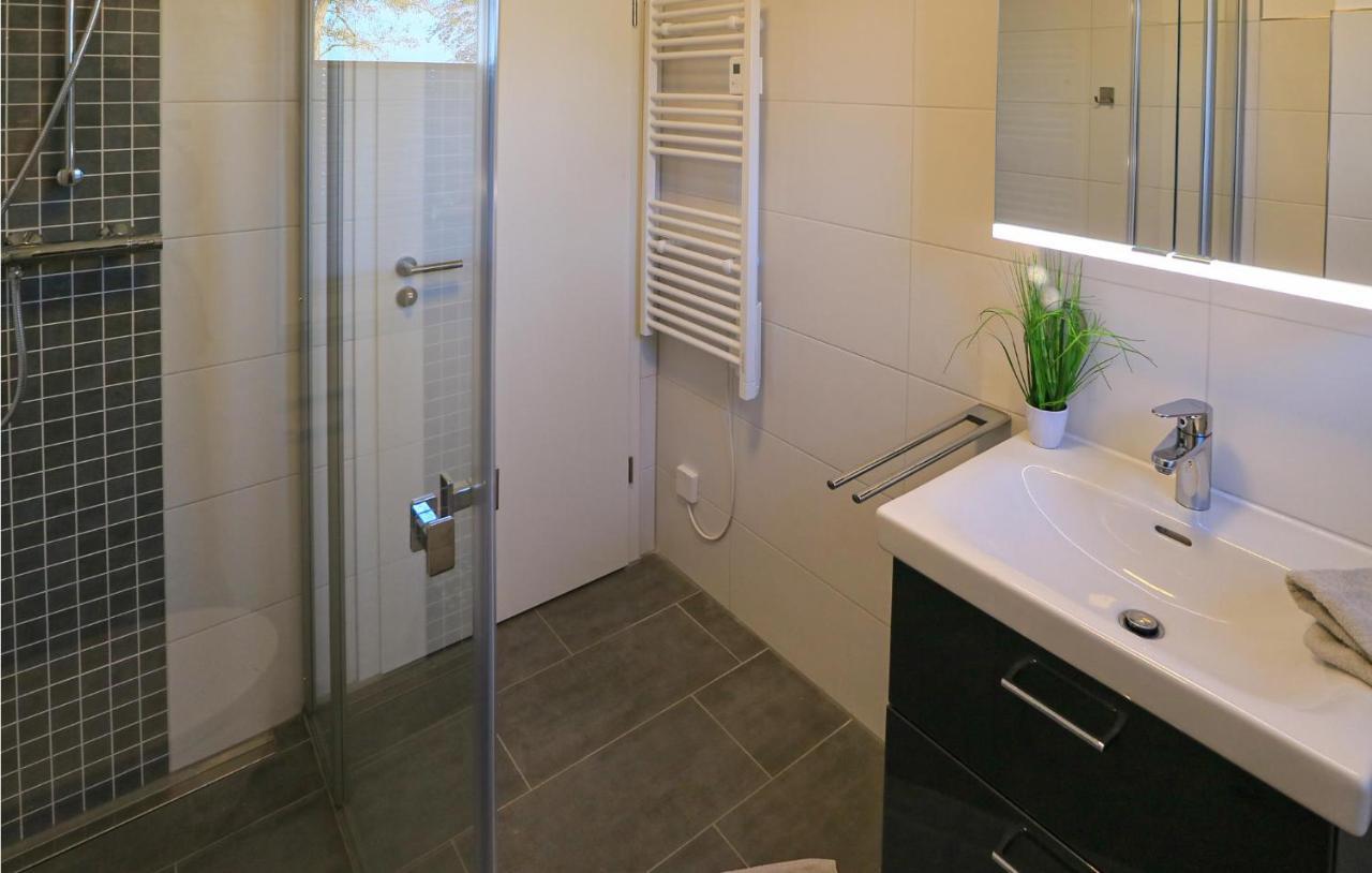 2 Bedroom Cozy Apartment In Рехлін Екстер'єр фото